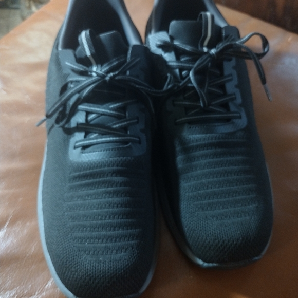 Men's size 12 Ortho Feet Athletic Shoes - Picture 3 of 8